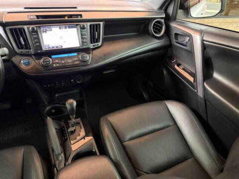 2017 Toyota RAV4 Hybrid SE