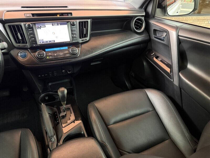 2017 Toyota RAV4 Hybrid SE