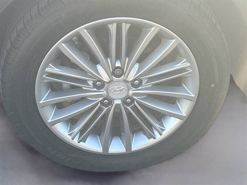 2020 Hyundai Kona SEL Plus