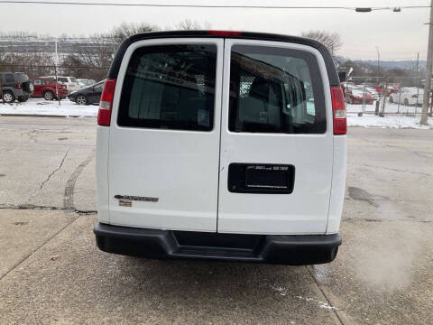 2017 Chevrolet Express 2500