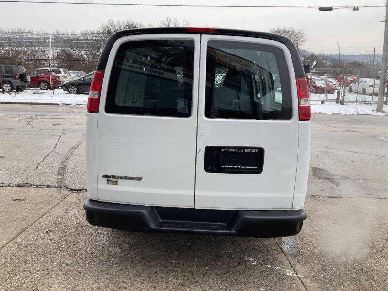 2017 Chevrolet Express 2500