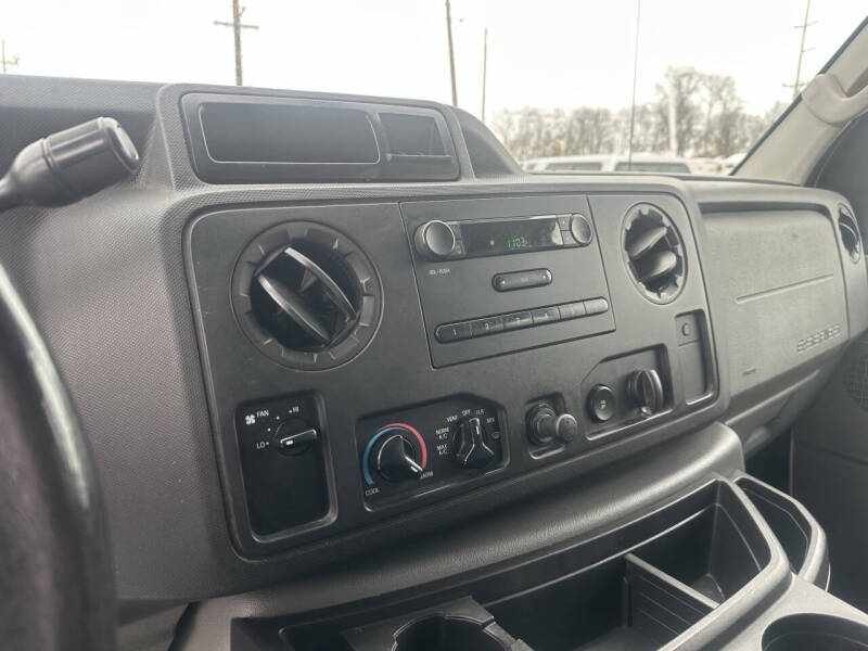 2009 Ford E-Series E-250