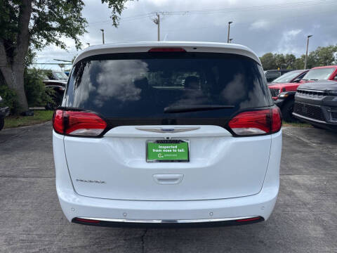 2020 Chrysler Pacifica Touring
