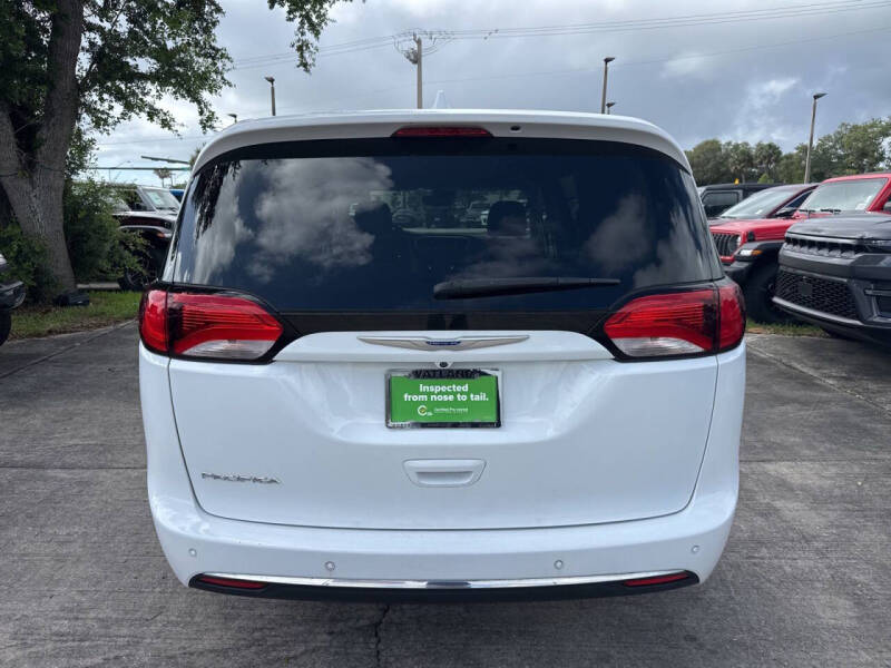 2020 Chrysler Pacifica Touring