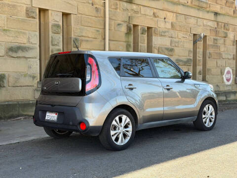 2014 Kia Soul +