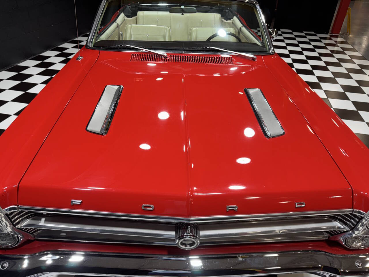 1966 Ford Fairlane 38