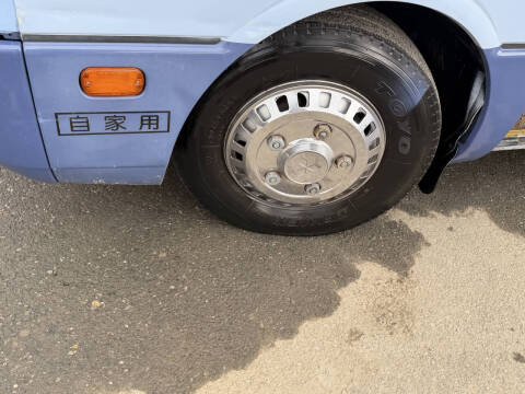 2000 Mitsubishi Rosa