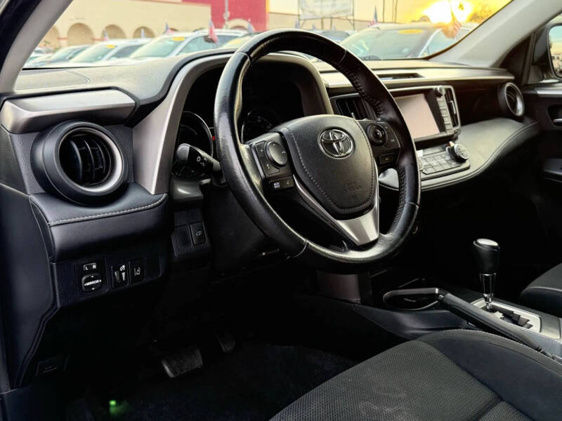 2016 Toyota RAV4 Hybrid XLE