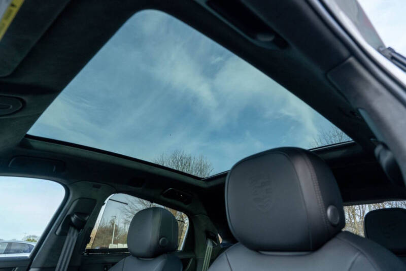 2025 Porsche Cayenne GTS Coupe