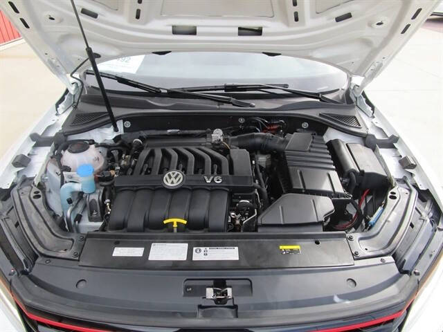 2018 Volkswagen Passat V6 GT