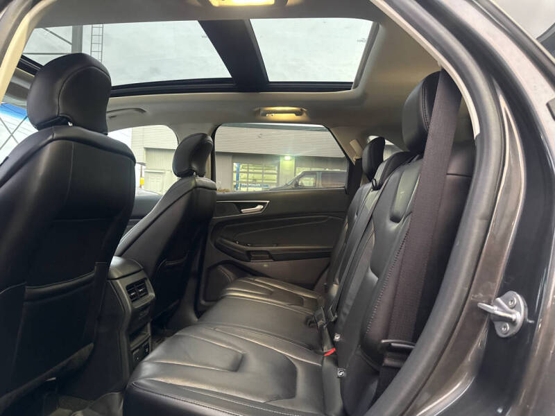 2019 Ford Edge Titanium