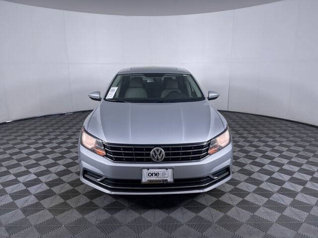 2016 Volkswagen Passat 1.8T SE