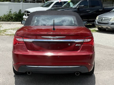 2014 Chrysler 200 Limited