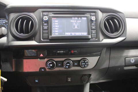 2017 Toyota Tacoma SR