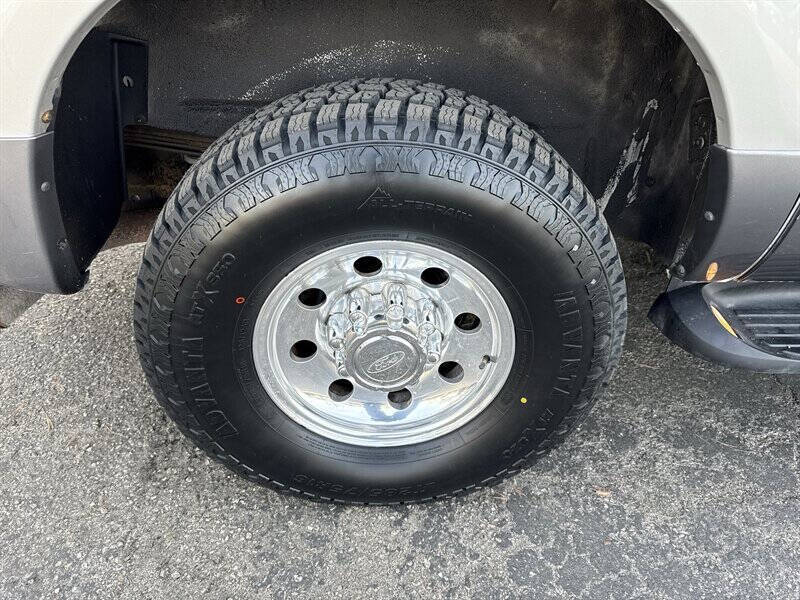 2003 Ford Excursion XLT