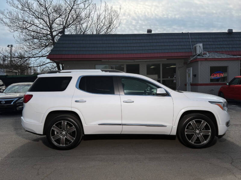 2017 GMC Acadia Denali