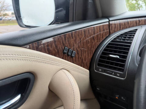 2017 Nissan Armada Platinum