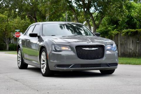 2019 Chrysler 300 for sale at NOAH AUTO SALES in Hollywood FL