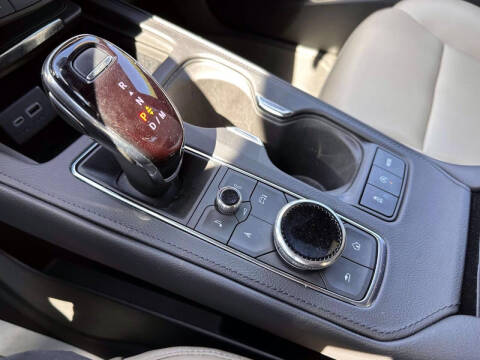 2024 Cadillac XT4 Luxury