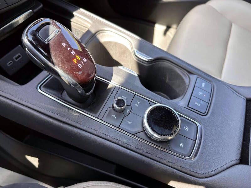 2024 Cadillac XT4 Luxury