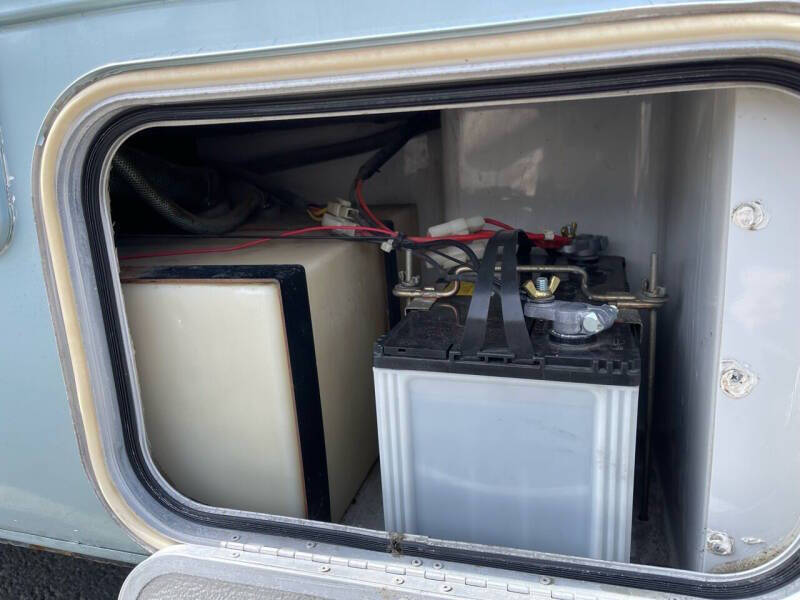 1997 Isuzu Elf Camper