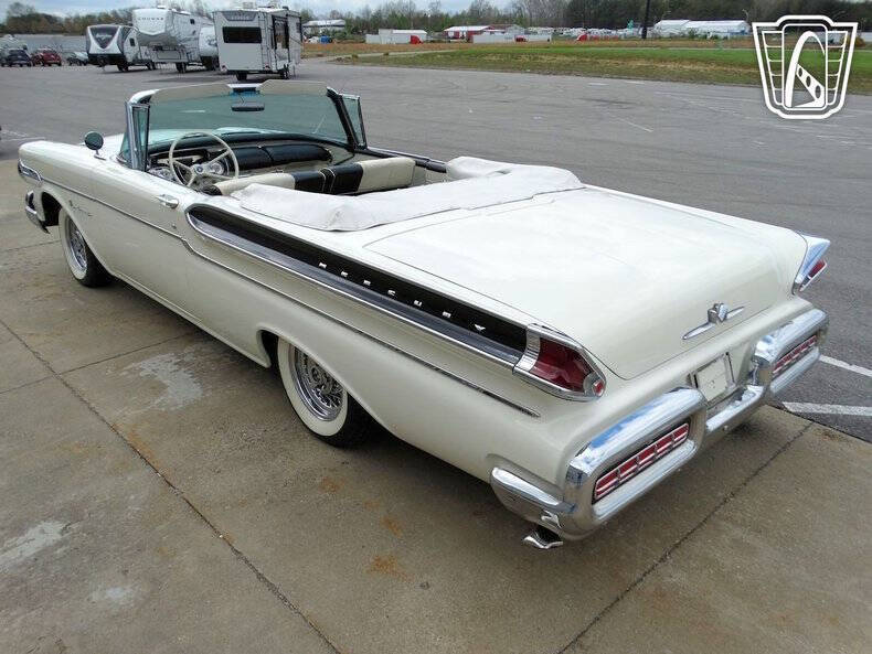 1957 Mercury Monterey