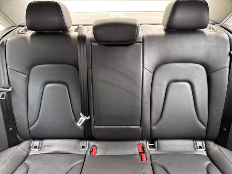 2016 Audi A4 2.0T quattro Premium Plus