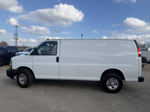 2023 Chevrolet Express 2500