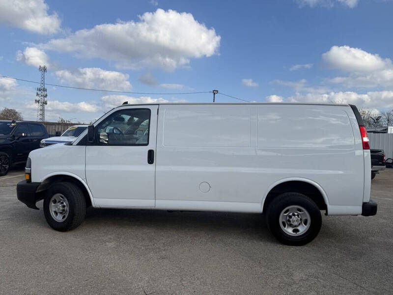 2023 Chevrolet Express 2500