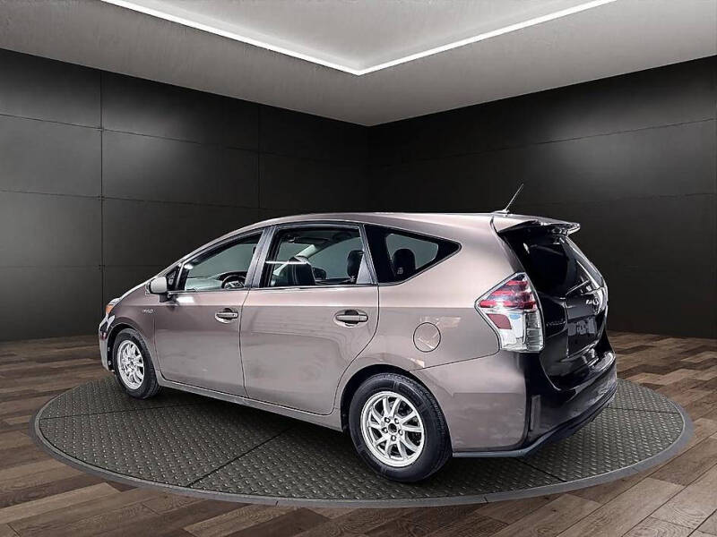 2016 Toyota Prius v