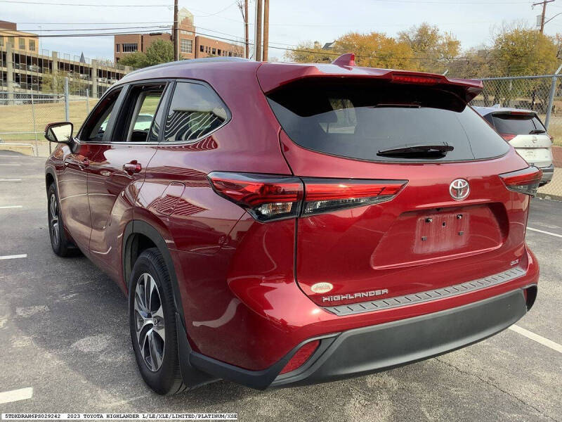 2023 Toyota Highlander XLE