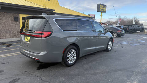 2022 Chrysler Pacifica Touring L