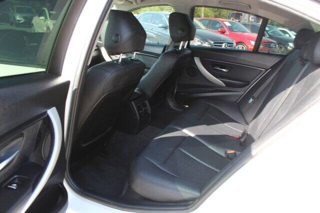 2017 BMW 3 Series 320i