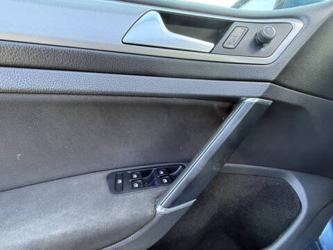 2016 Volkswagen e-Golf SE