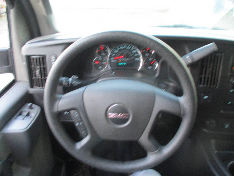 2022 GMC Savana 2500