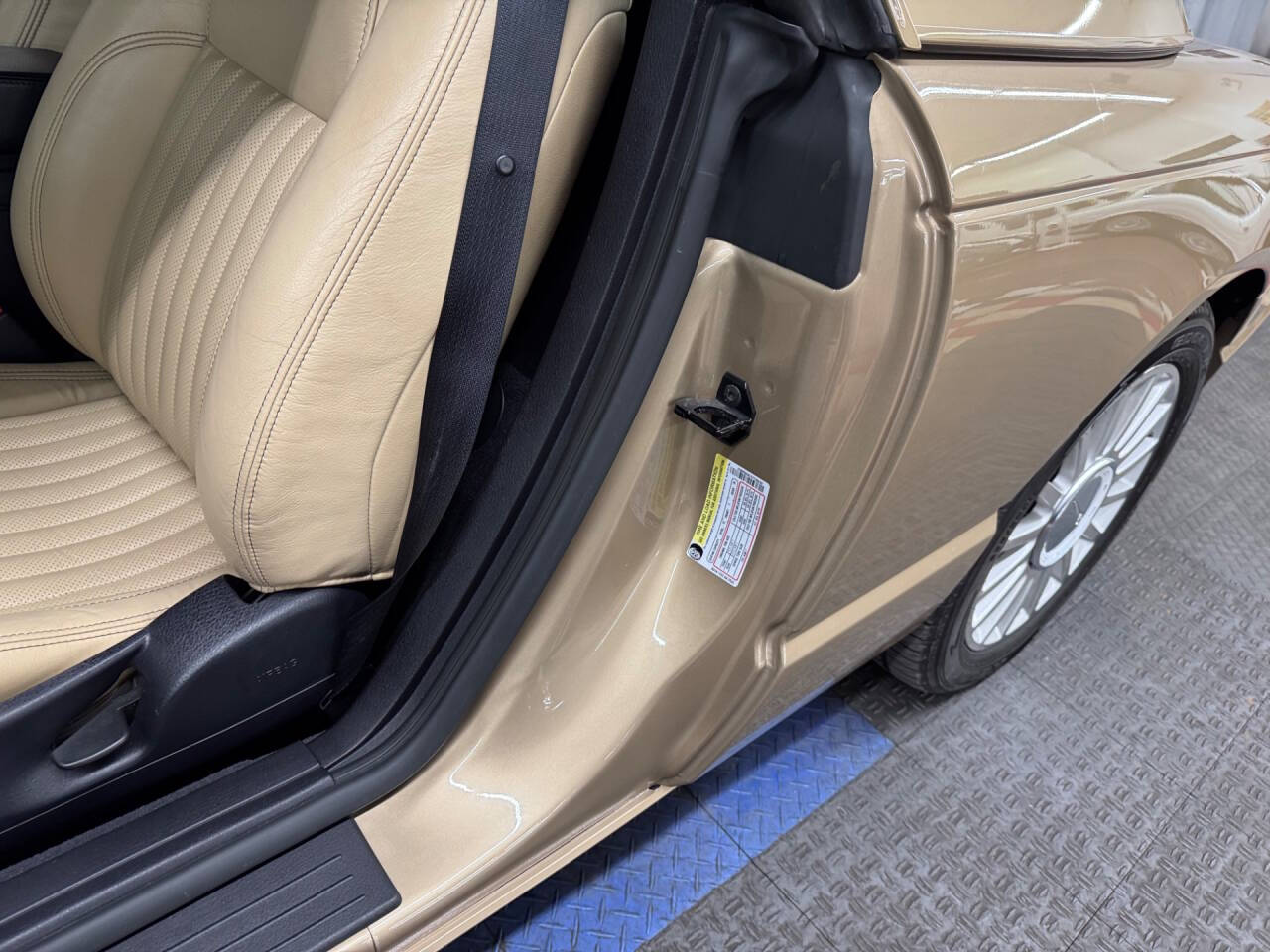 2005 Ford Thunderbird 58