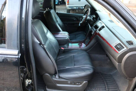 2011 Cadillac Escalade Premium