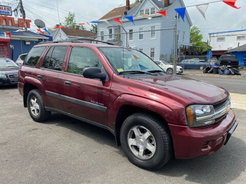 2005 Chevrolet TrailBlazer for sale at G1 Auto Sales in Paterson NJ