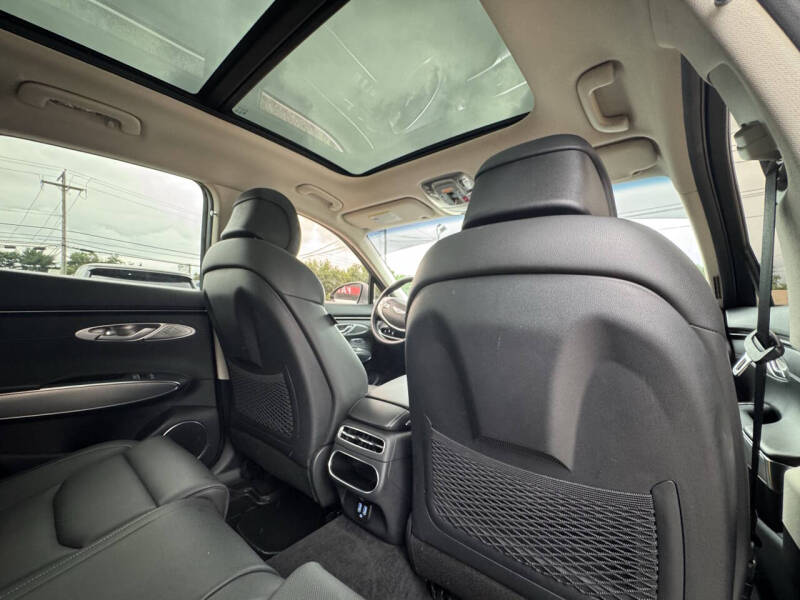 2022 Genesis GV70 2.5T Standard