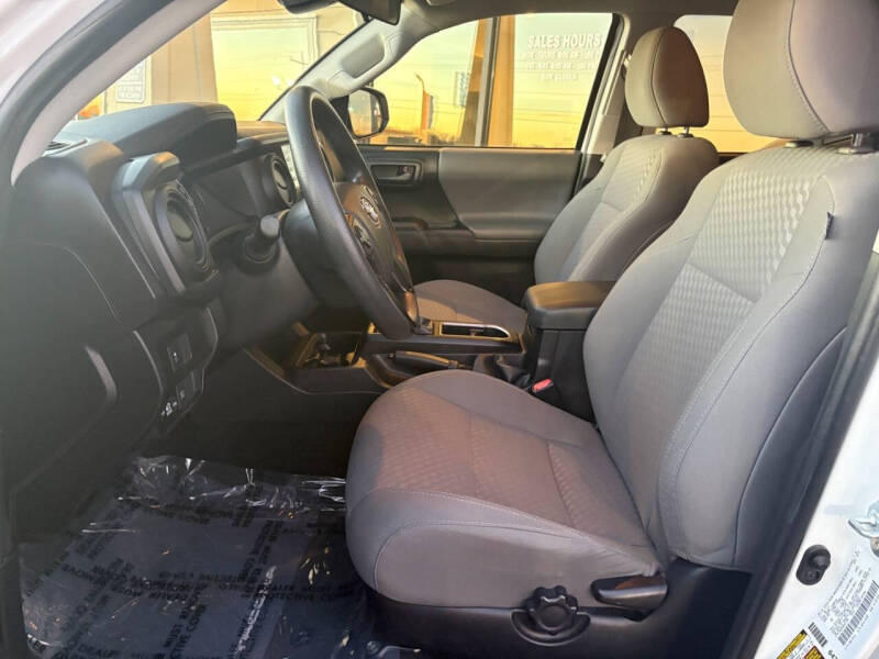 2022 Toyota Tacoma SR V6