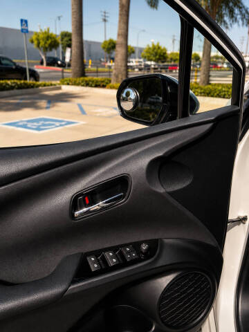 2016 Toyota Prius Two Eco