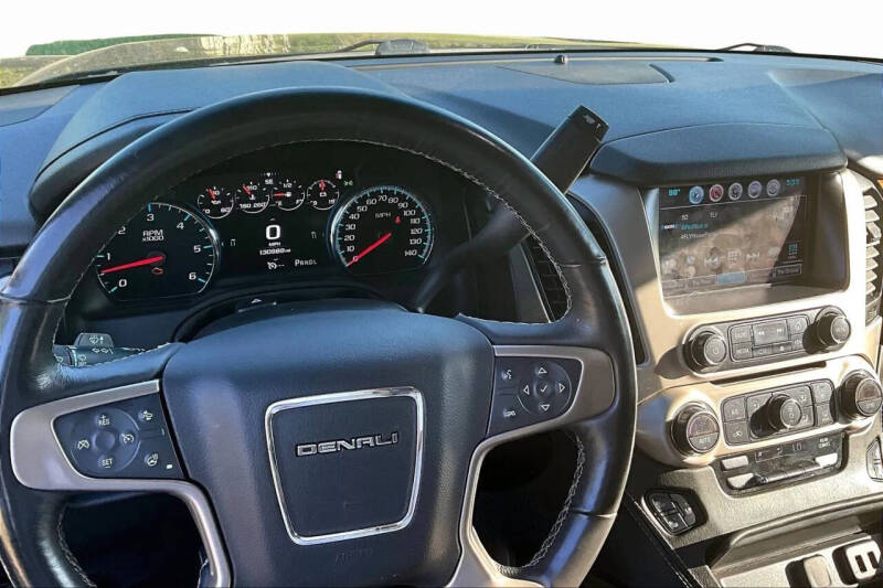 2017 GMC Yukon XL Denali