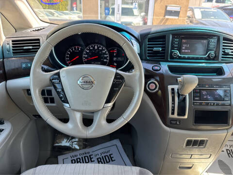 2017 Nissan Quest SV