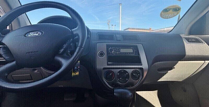 2006 Ford Focus ZX4 SE