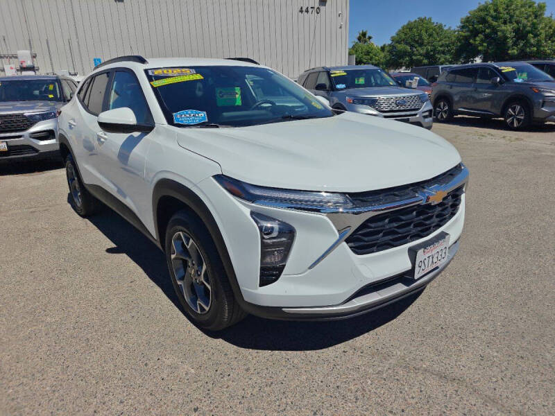 2025 Chevrolet Trax LT