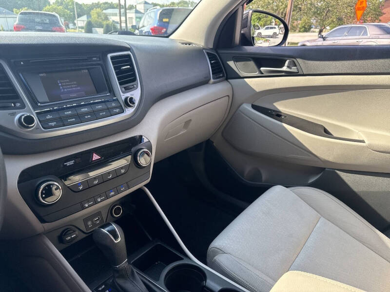 2016 Hyundai Tucson SE