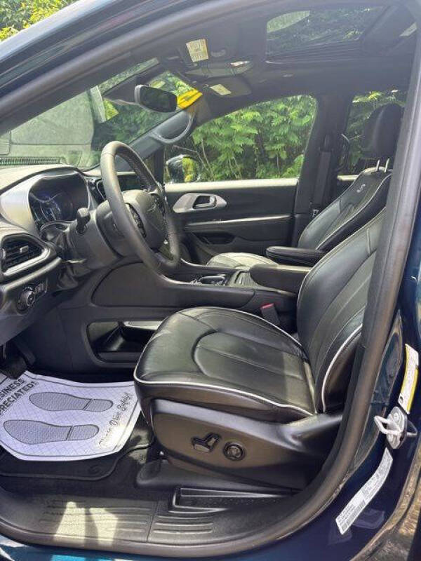 2025 Chrysler Pacifica Limited