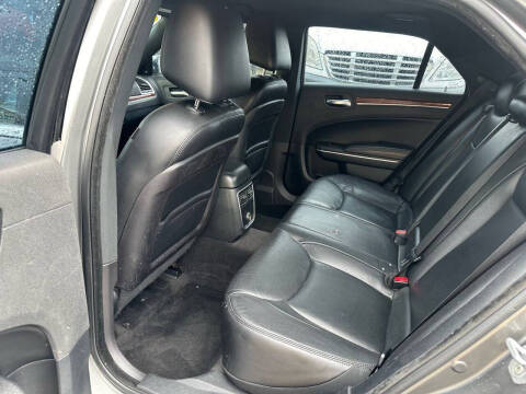 2012 Chrysler 300 Limited