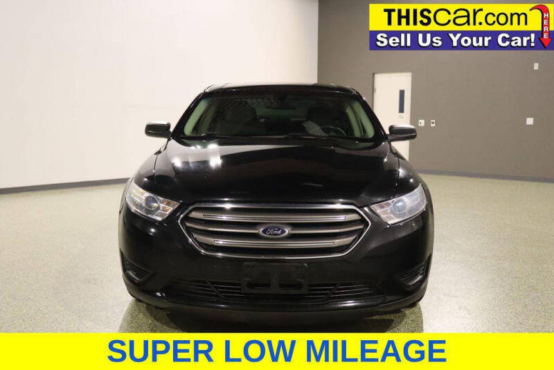 2013 Ford Taurus SE