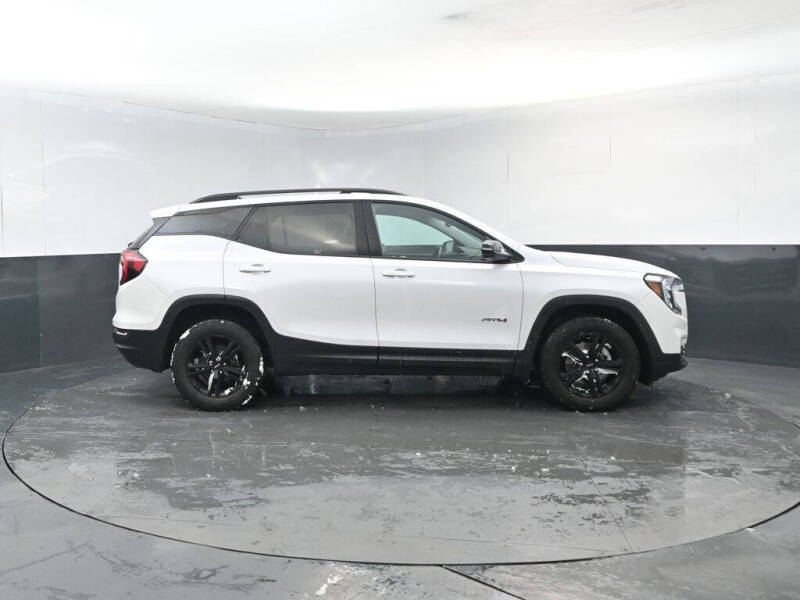 2023 GMC Terrain AT4